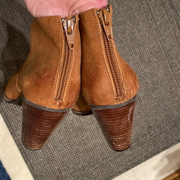 Leather, Giani Bini Zip Heeled Booties! Beautiful Chesnut🔥size 9 (8.5/9)🔥EUC🔥 - Picture 8 of 12